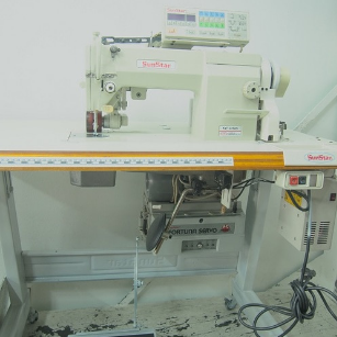 썬스타235A 감속기부착 재봉기