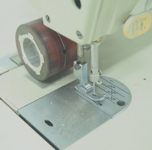 썬스타235A 감속기부착 재봉기